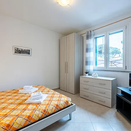 Apartment Casgian - 100 Mt From The Beach, House With Garden And Air Conditioning *