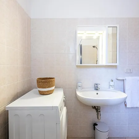 Casgian - 100 Mt From The Beach, House With Garden And Air Conditioning